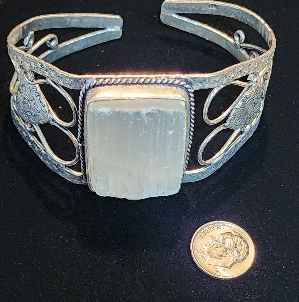 Scolocite Cuff - Picture 2 of 5